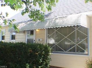 789 Franklin Blvd, Highland Heights, OH 44143