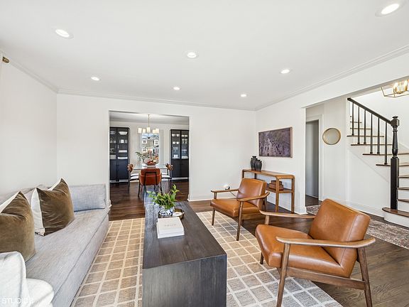 3rd image of 2221 Downing Ave