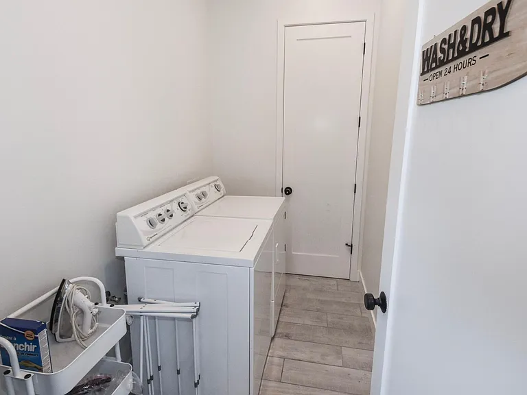 253 Dahlia Ave — Photo 7