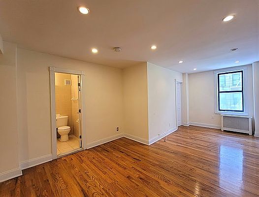 2nd image of 135 E 17th St #6X