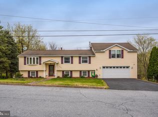6720 Jordan Dr, Harrisburg, PA 17111