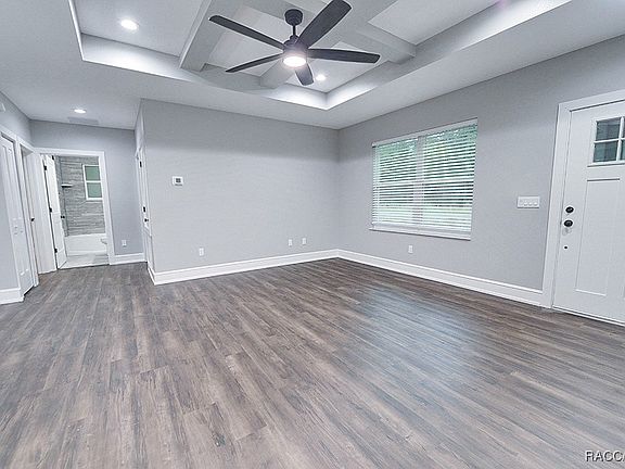 4th image of 2306 W Magenta Dr