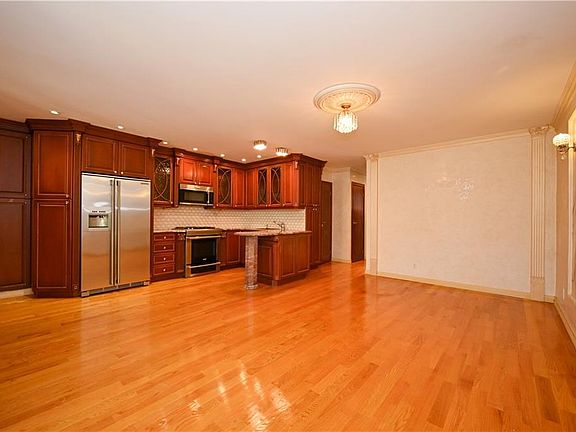 2nd image of 2504 E 63rd St