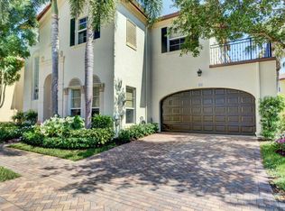 93 Via Floresta Dr, Boca Raton, FL 33487
