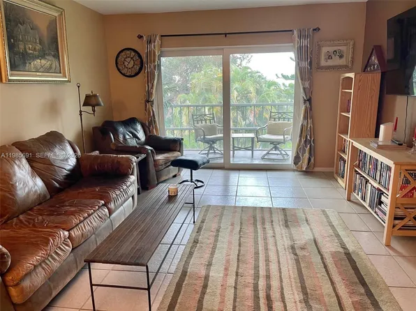 1000 Hillcrest Ct APT 308, Hollywood, FL 33021