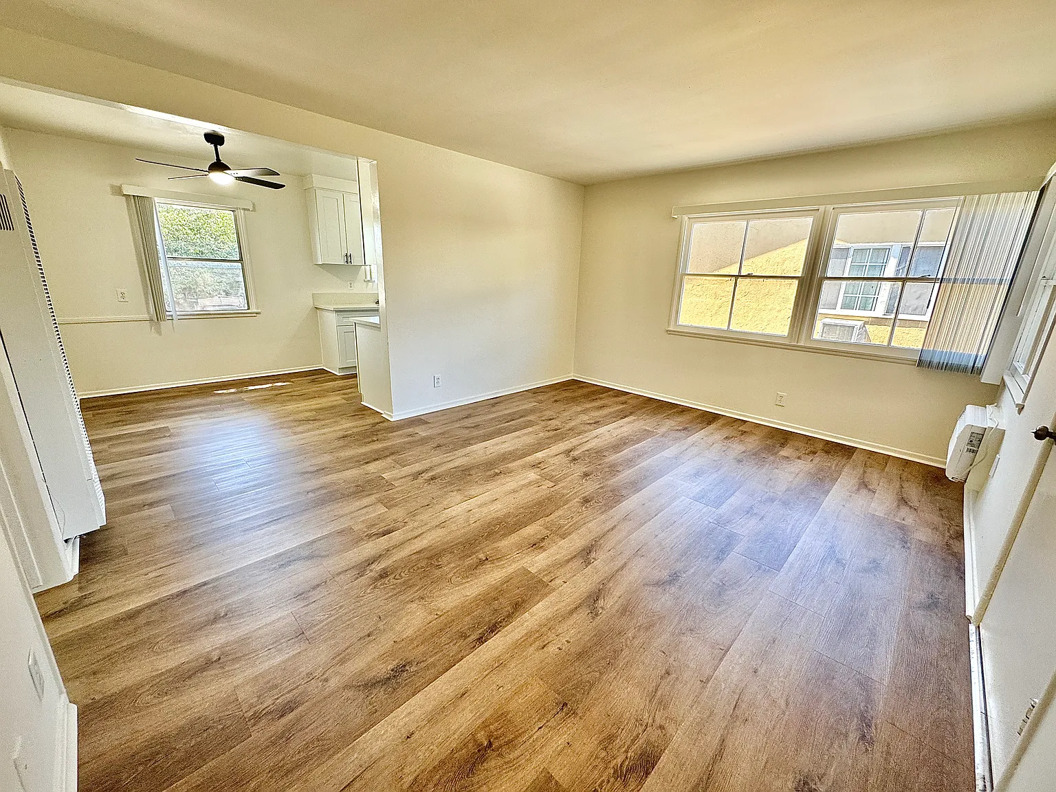 2 bed, 900 sqft, $2,195 — Photo 2