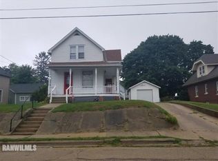 424 W American St, Freeport, IL 61032