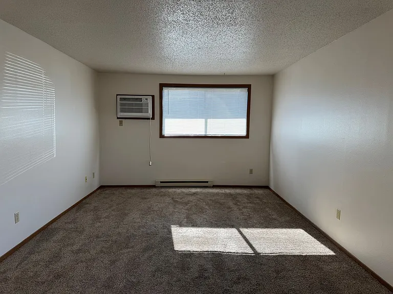 Gatewood Apartments — Photo 11