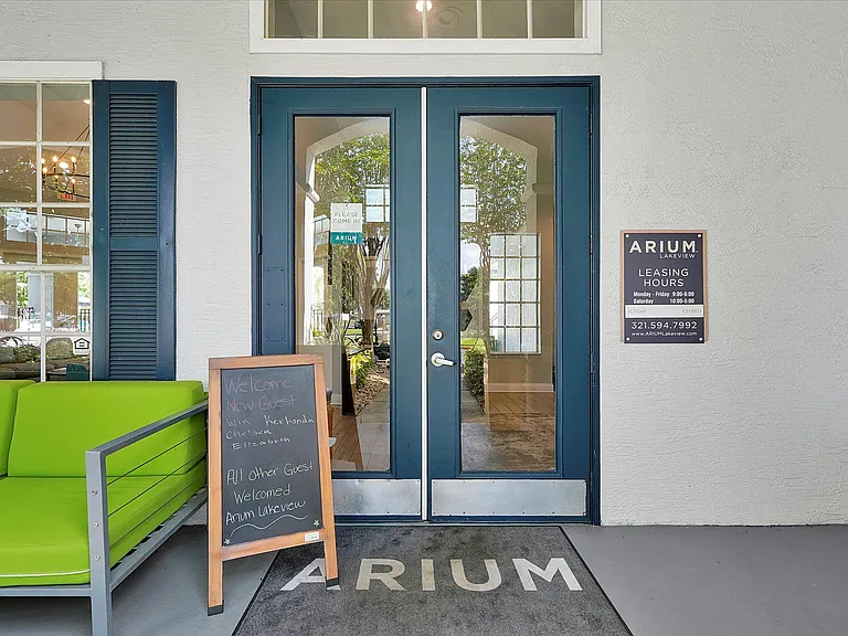 ARIUM Lakeview — Photo 24