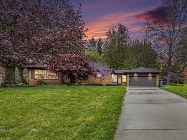521 Oakleigh Rd NW, Grand Rapids, MI 49504