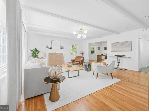 4025 N River St, Arlington, VA 22207