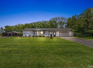 19354 Bueche Rd, New Lothrop, MI 48460