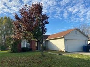 10121 Lone Wolf Dr, Indianapolis, IN