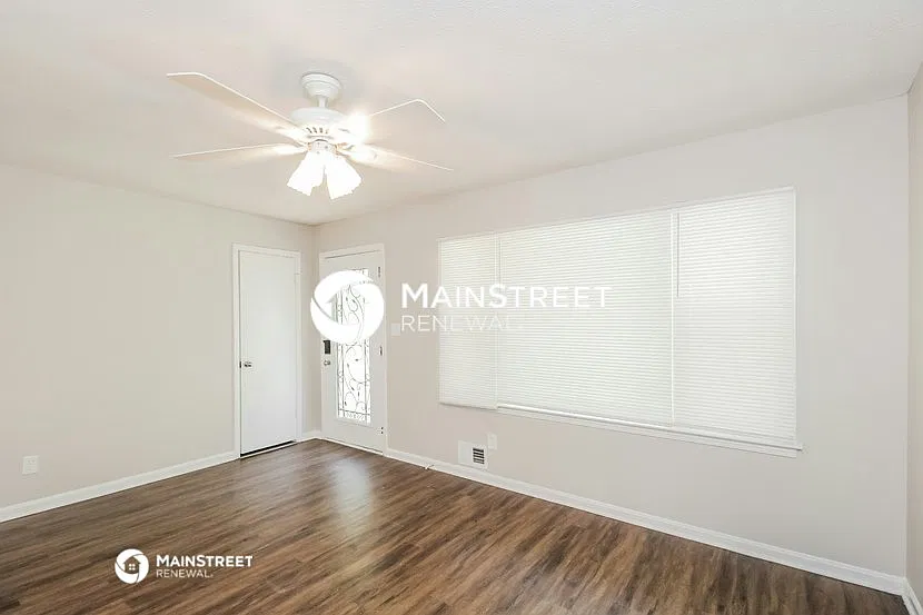3801 Sharon Dr — Photo 4