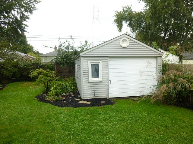 2nd image of 2230 Browning St