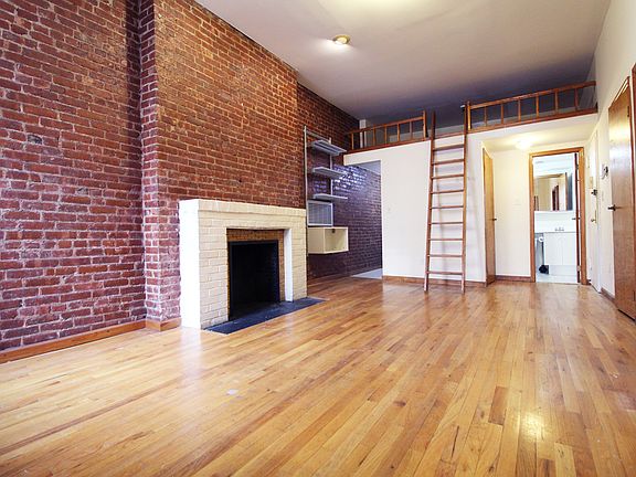 2nd image of 123 W 77th St APT 4B