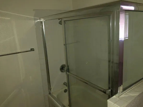 2180 Pinetop Ln Unit 204, Las Vegas, NV 89119