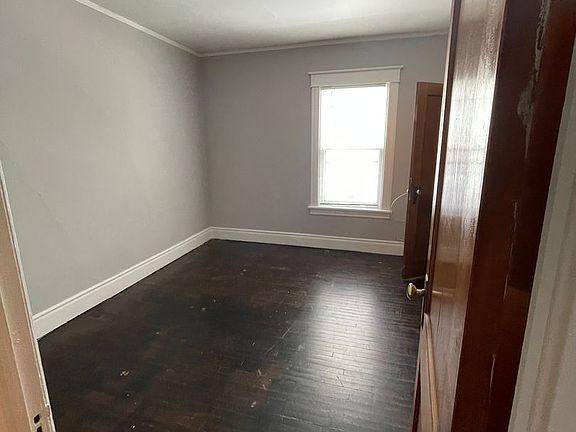 5th image of 6 McFarlan Ave