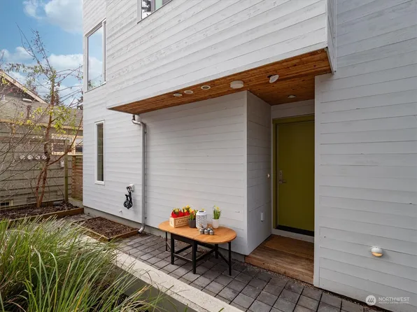 3640 Interlake Avenue N #C, Seattle, WA 98103