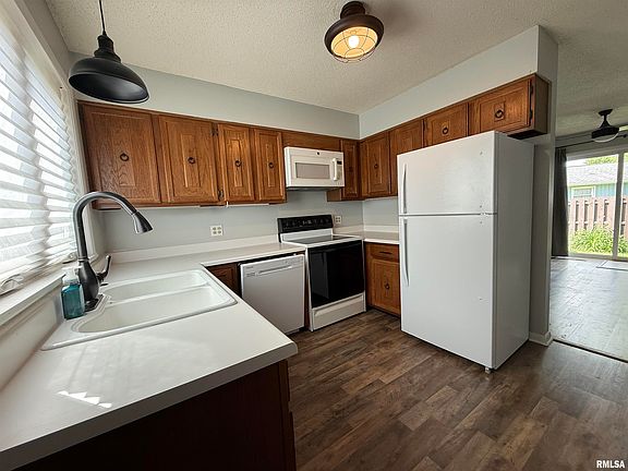 5th image of 3 Cedar Dr