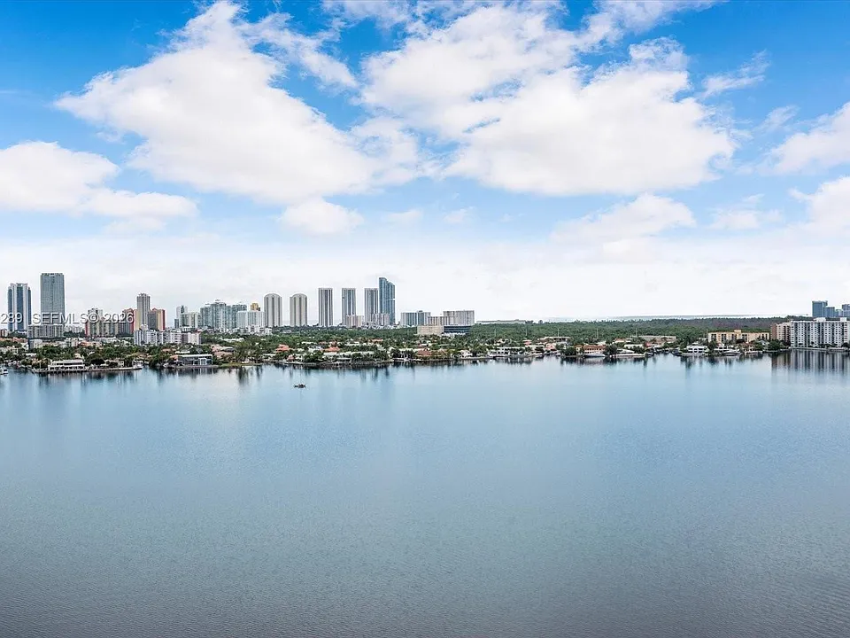 17301 Biscayne Blvd #1010