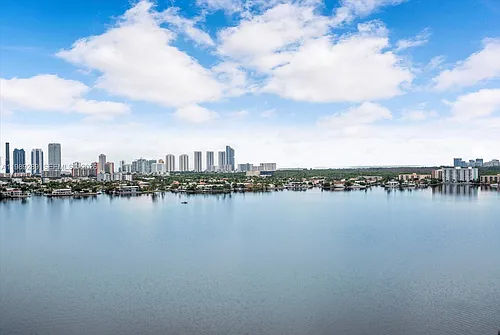 17301 Biscayne Blvd #1010 Photo 1