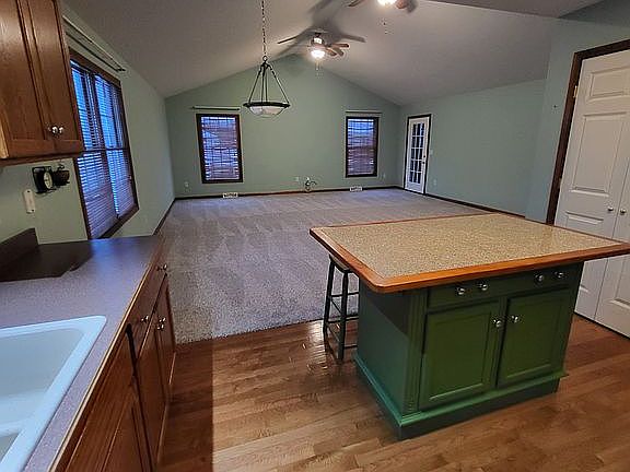 4th image of 5596 Hidden Lake Dr