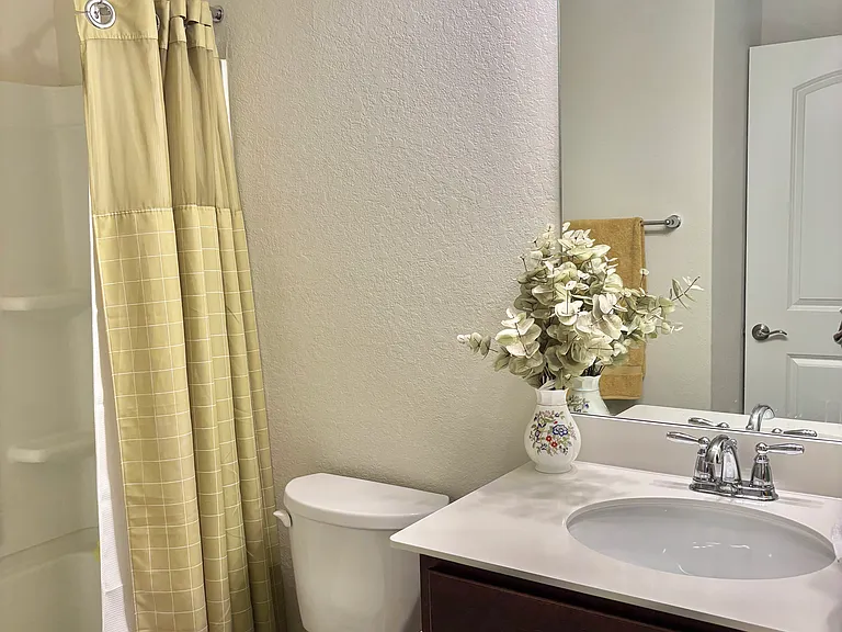 2nd bathroom