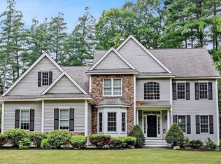 33 Emerson Ln, Hollis, NH 03049