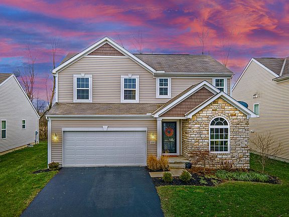 3rd image of 6049 Carrbridge Dr