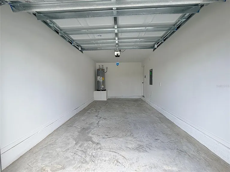 842 Lynx St — Photo 34
