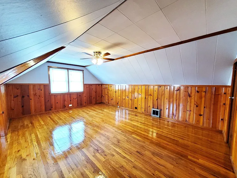 18512 Lewis Dr — Photo 16