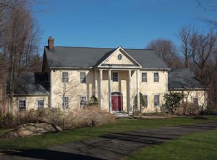 116 Norrans Ridge Dr, Ridgefield, CT 06877