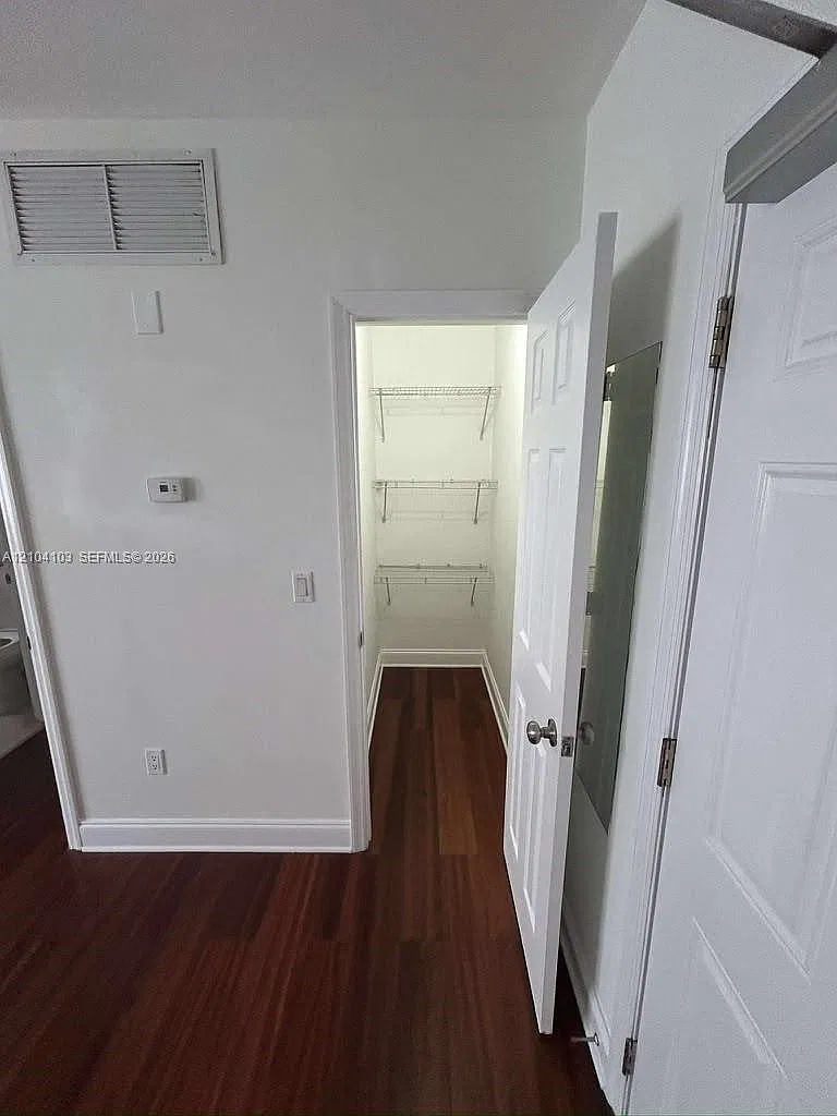 Jefferson Place Condo — Photo 2