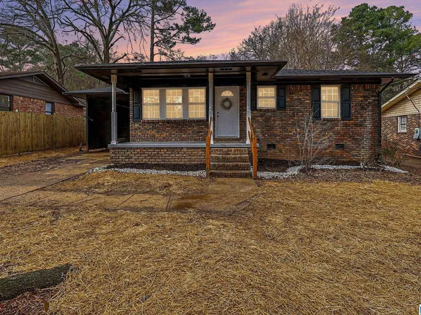 1220 26th Ave N, Hueytown, AL 35023