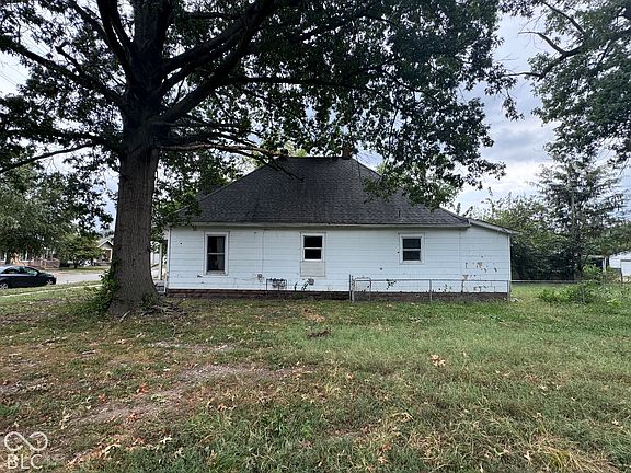 2nd image of 1535 8th Ave
