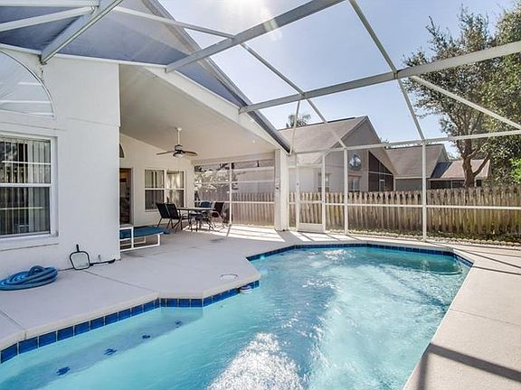 5th image of 15658 Autumn Glen Ave