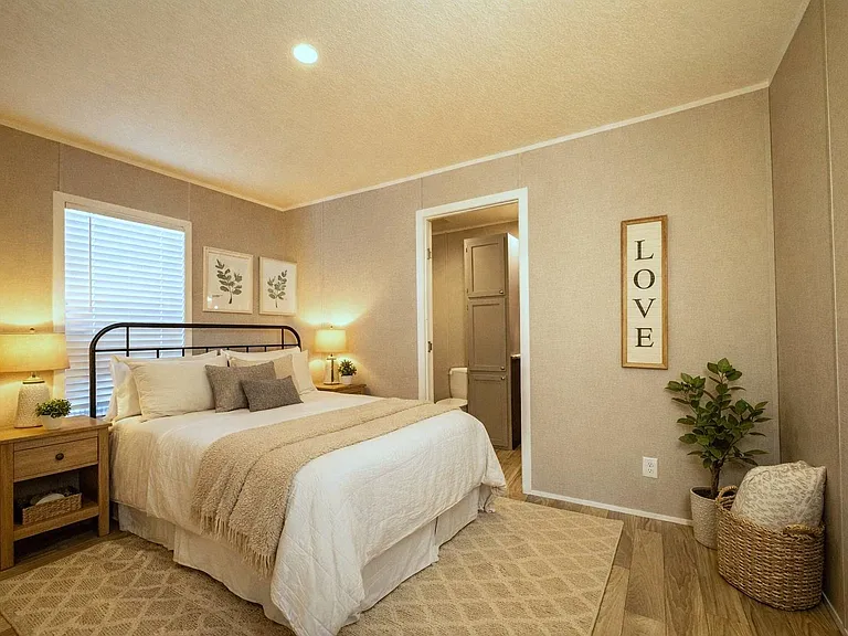 11500 SW Kanner Hwy #13 — Photo 5