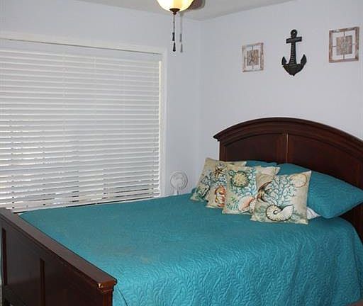 4th image of 119 Spyglass Hill St