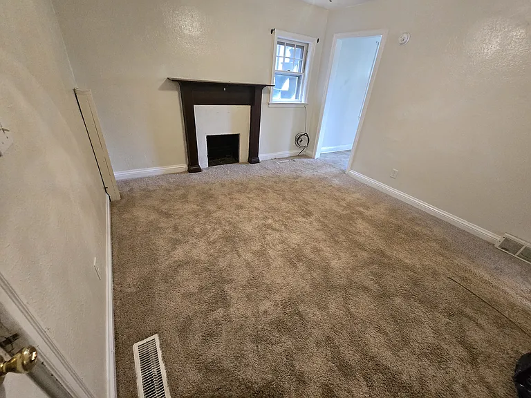 610 Monroe St #B — Photo 3