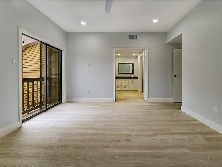 11711 Memorial Dr #534 — Photo 29