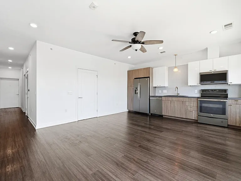 4361 S Congress Ave #526 — Photo 6
