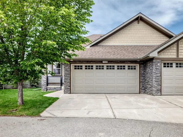 100 SE Coopers Cmn SW #113, Airdrie, AB T4B 3C7
