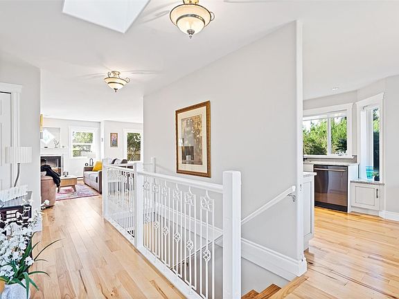 4th image of 1645 Narissa Rd #108