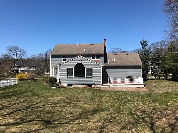 2nd image of 13 Wampanoag Dr