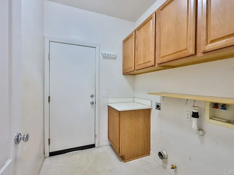 1046 Strawberry Creek St — Photo 14