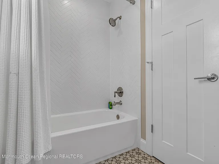 228 Ocean Ave — Photo 28