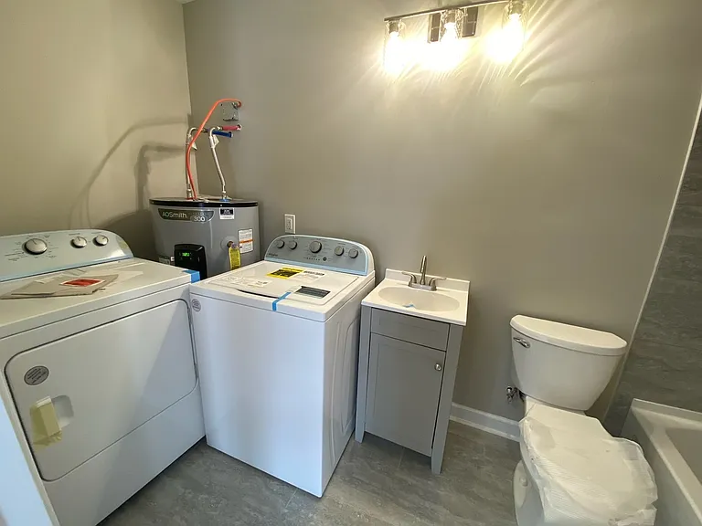 105 Fort Dr — Photo 15