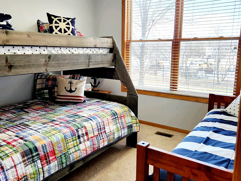 213 S Okoboji Grove Rd #D101 — Photo 16