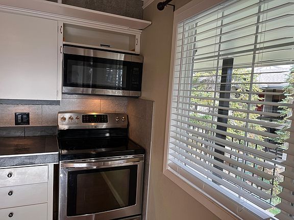 4th image of 211 E Mission Ave #18